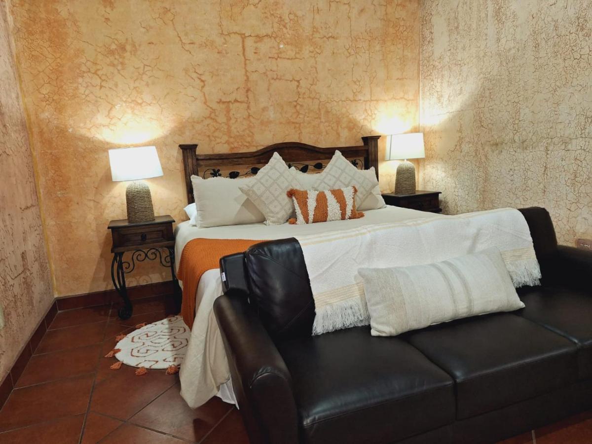 Hotel Boutique Casa Del Angel Antigua ภายนอก รูปภาพ