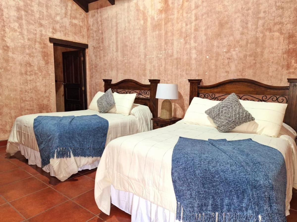 Hotel Boutique Casa Del Angel Antigua ภายนอก รูปภาพ