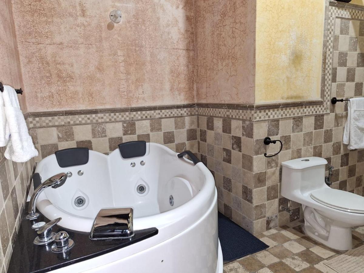 Hotel Boutique Casa Del Angel Antigua ภายนอก รูปภาพ